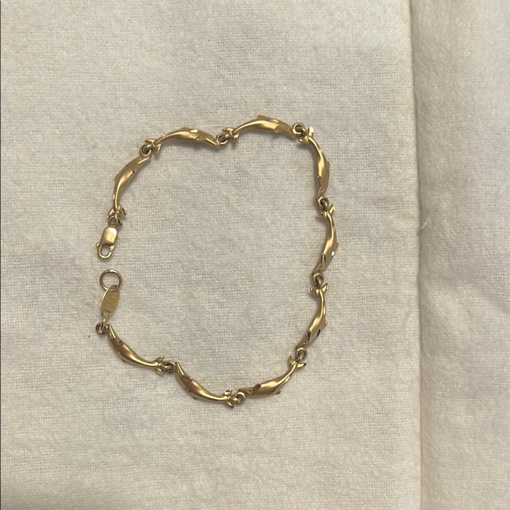 14kt Gold Dolphin Bracelet